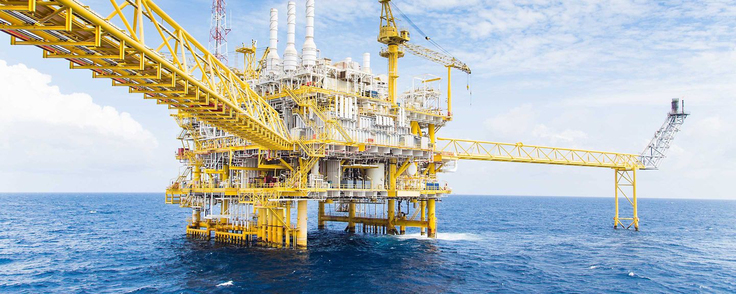 AeroBT-s_695926417_Offshore-oil-and-Gas-processing-platform_2880x1440.jpg