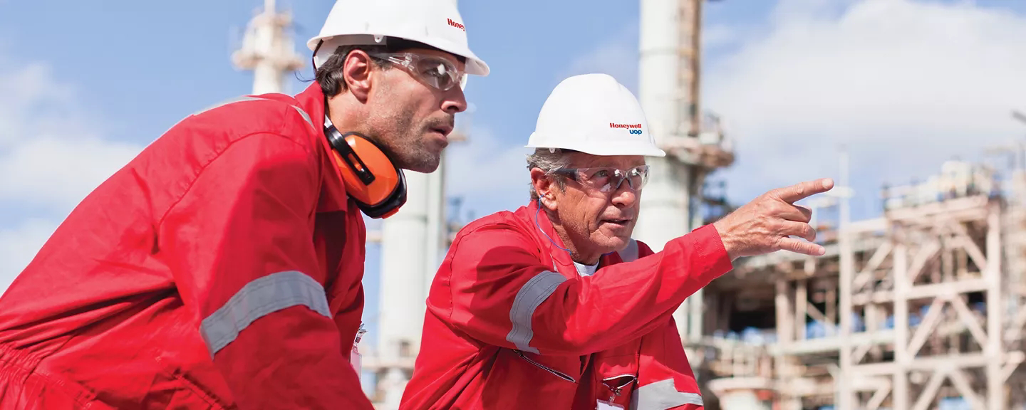 honeywell-uop-refining-hero-desktop_5-2-hero.jpg