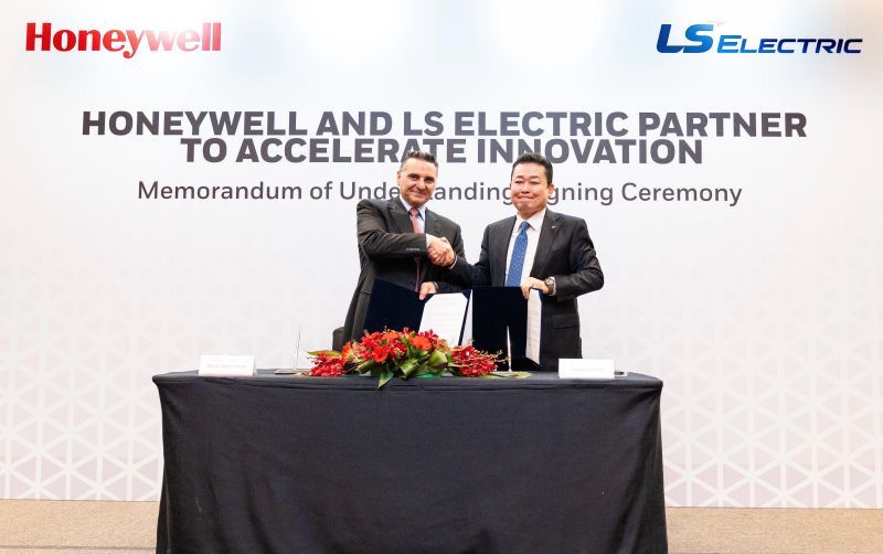 news_20251014_Signing ceremony.jpg